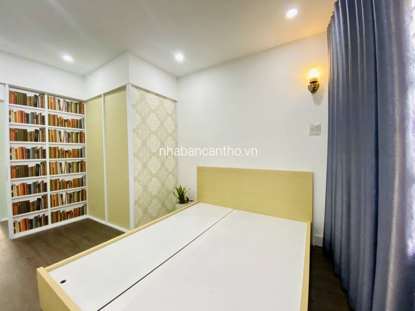 CHỦ NGỘP GIẢM 150TR CÒN 1TỶ600, NHÀ ĐẸP GIÁ RẺ 1T1L HẺM 2 LÊ ANH XUÂN