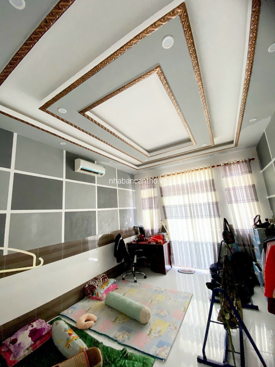 NHÀ 2 LẦU MẶT TIỀN LỘ 15M KDC HÀNG BÀNG•••LH 0931.0000.94 BÌNH