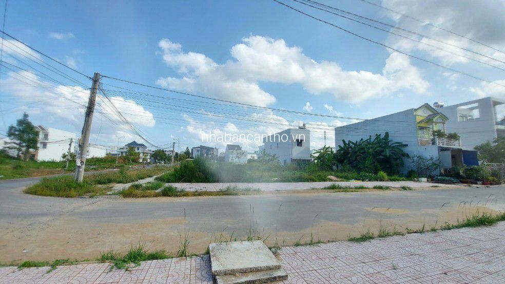 Bán nền góc ngay sau cây xăng hoàng yến 10 khu vực phường phú thứ, cái răng, cần thơ 