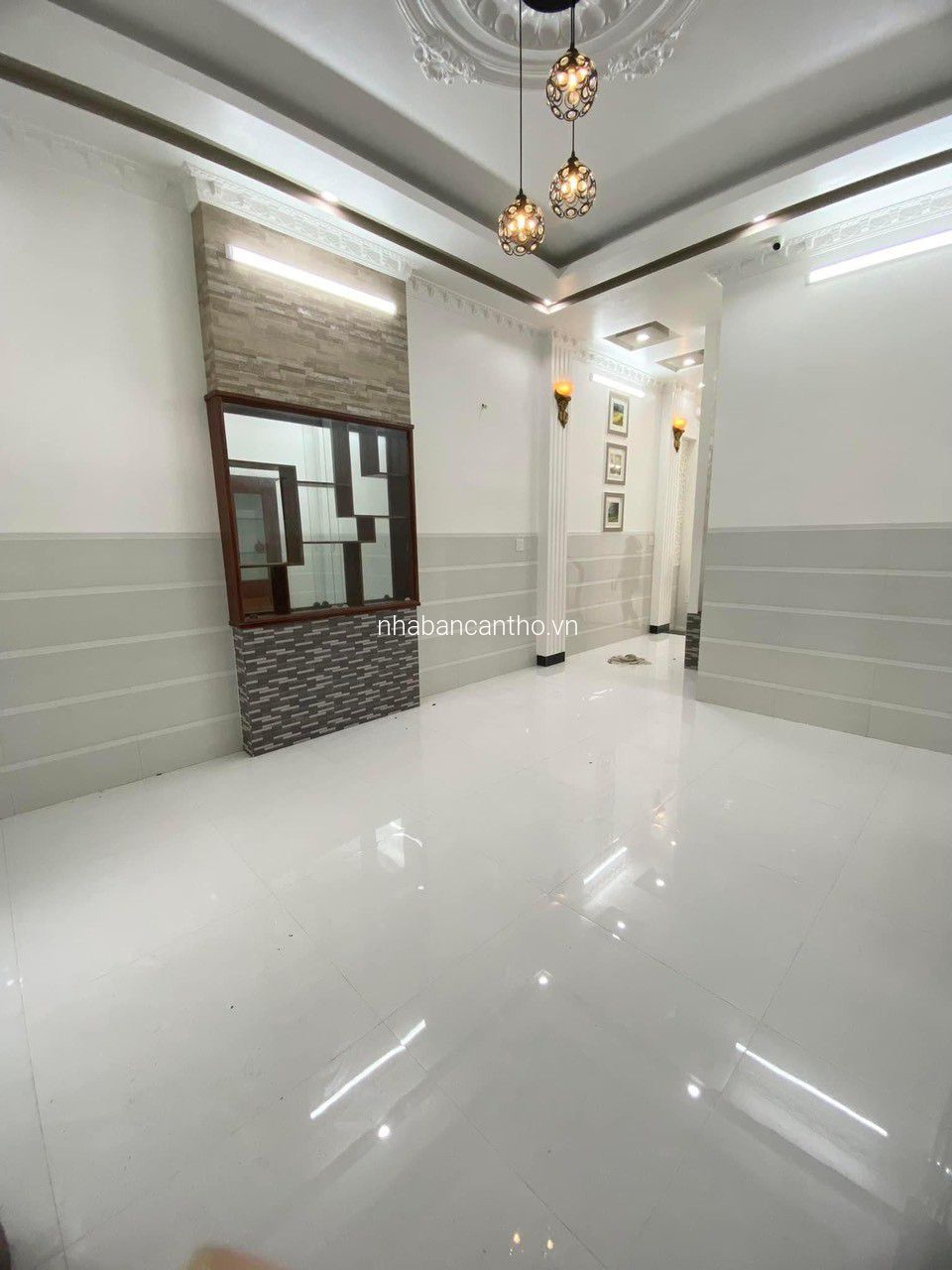 Bán nhà một trệt hai lầu khu vực an ninh, hiện đại đầy đủ tiện nghi 