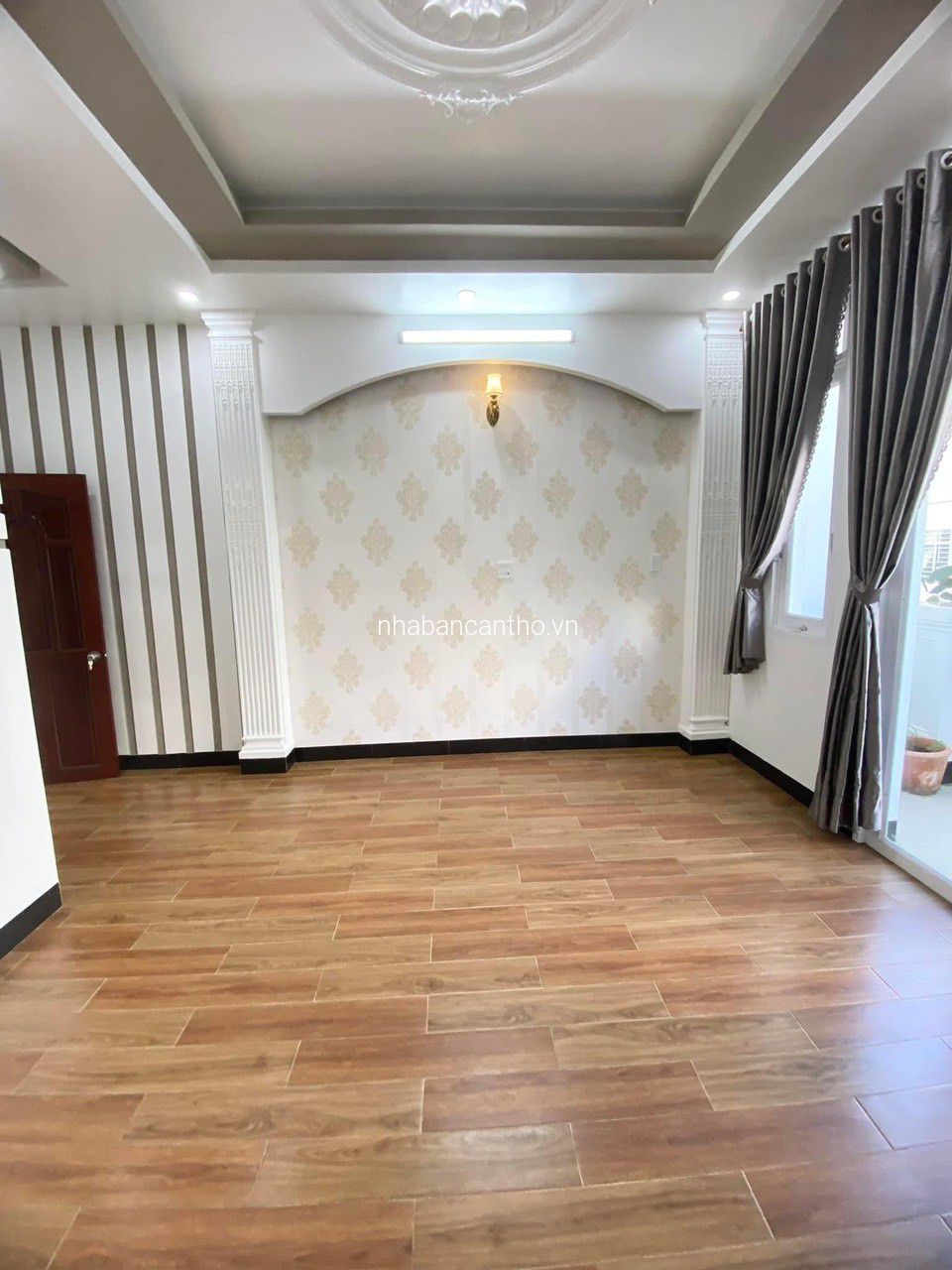 Bán nhà một trệt hai lầu khu vực an ninh, hiện đại đầy đủ tiện nghi 