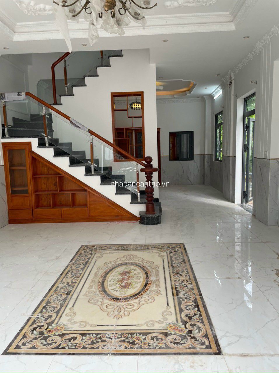 Bán nhà biệt thự 1 trệt 2 lầu phong cách châu âu đan xen hiện đại giá 7.7 tỷ 