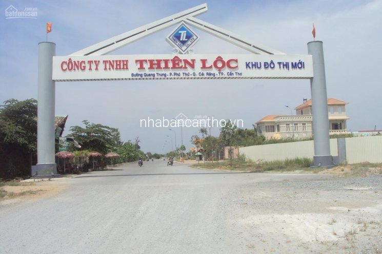 BÁN NHÀ ĐƯỜNG CHÍNH ĐỐI DIỆN CỔNG TRƯỜNG QUỐC TẾ VIỆT MỸ KHU DÂN CƯ THIÊN LỘC, PHÚ THỨ, CÁI RĂNG. 