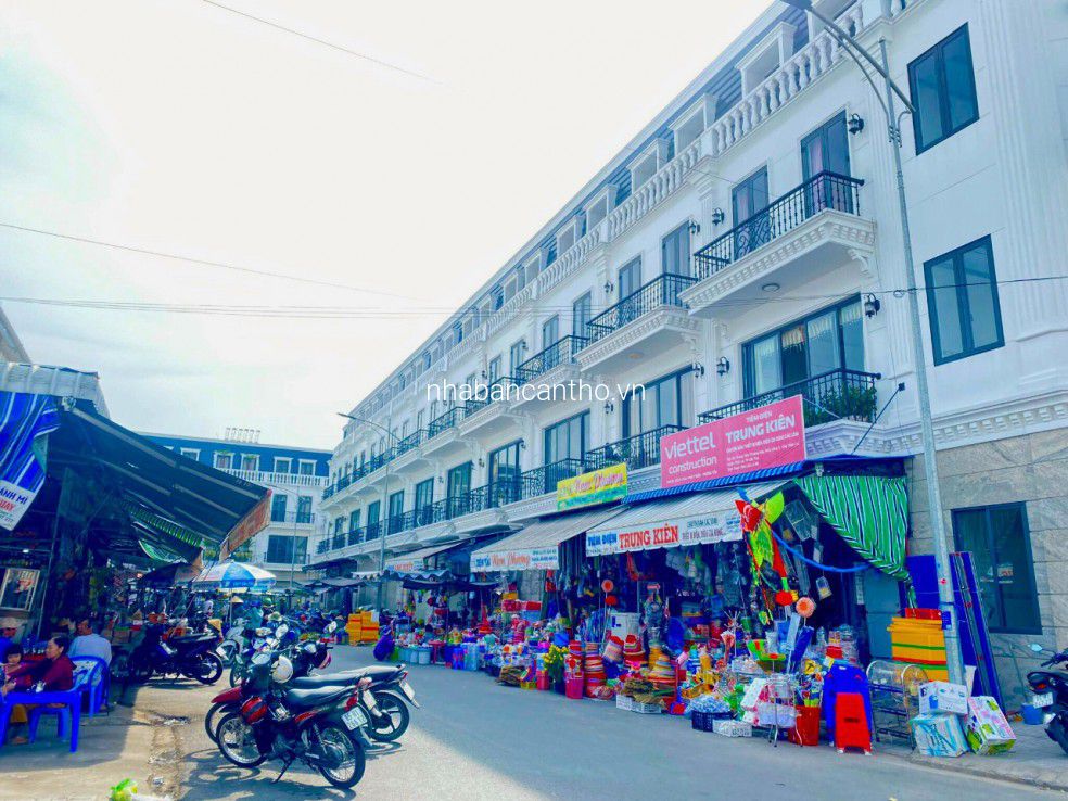 Nhà ở chợ thới lai giá hơn 2 tỷ xíu