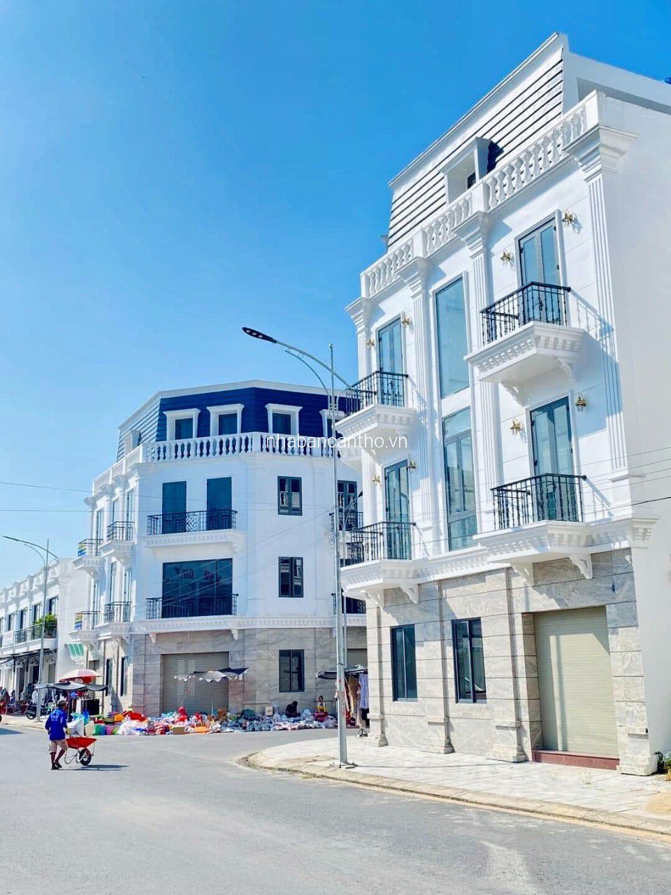 Nhà mặt tiền ngay chợ Thị trấn thới lai cần thơ