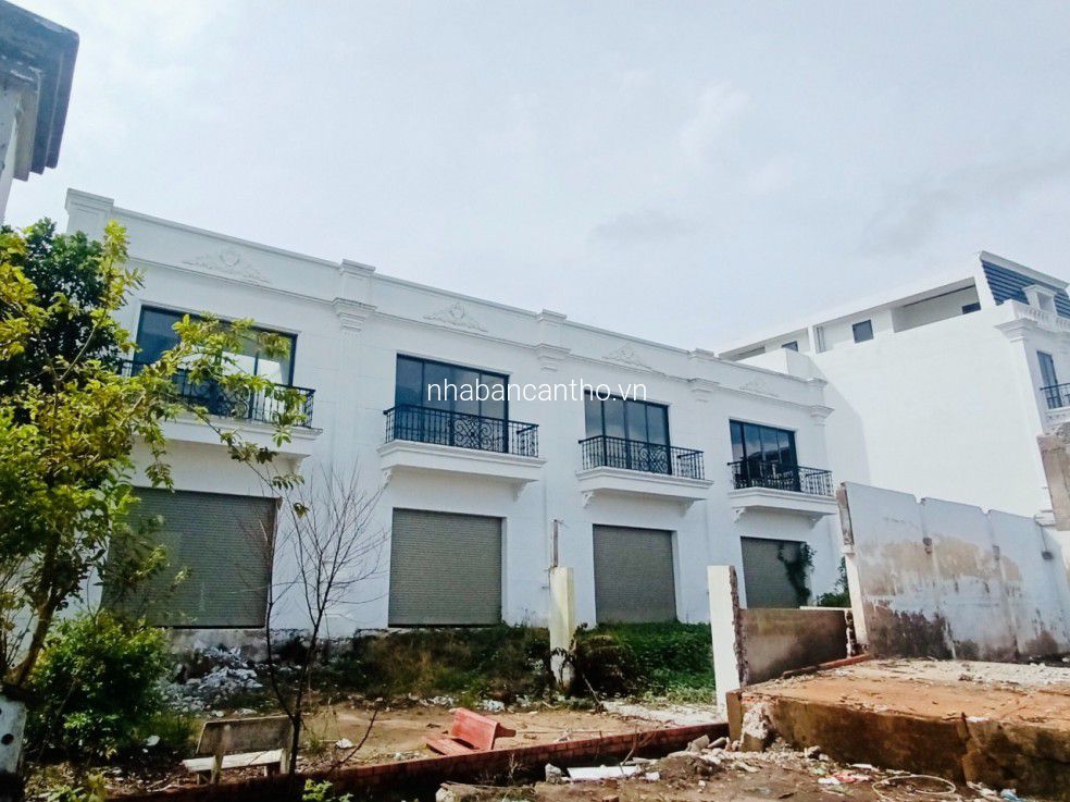 Nhà ở chợ giá từ 2,x tỷ thị trấn thới lai