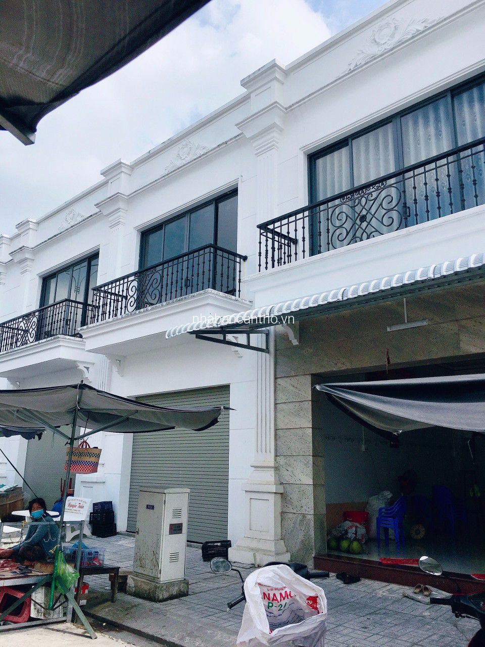 Bán nhà phố mặt tiền chợ Thới Lai