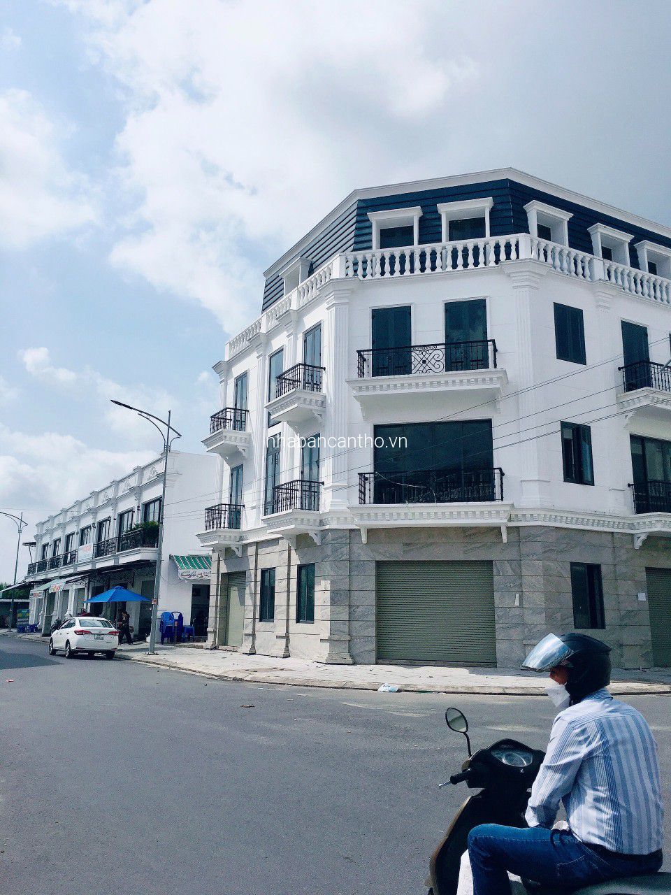 Bán nhà phố mặt tiền chợ Thới Lai