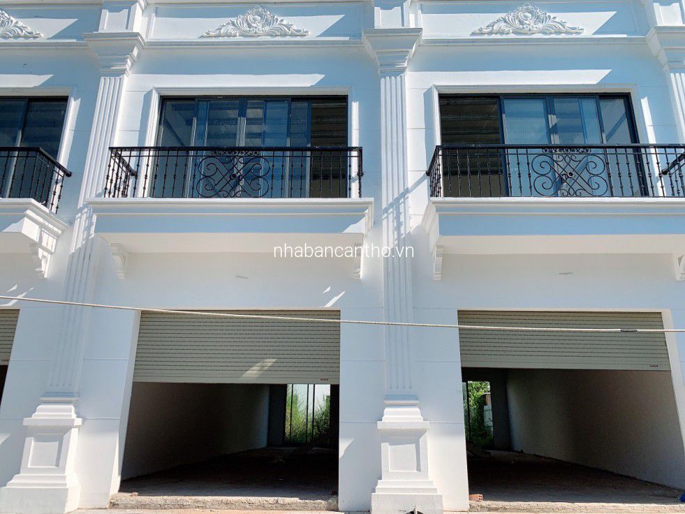 Bán nhà mặt tiên ở chợ thuận tiện kinh doanh 