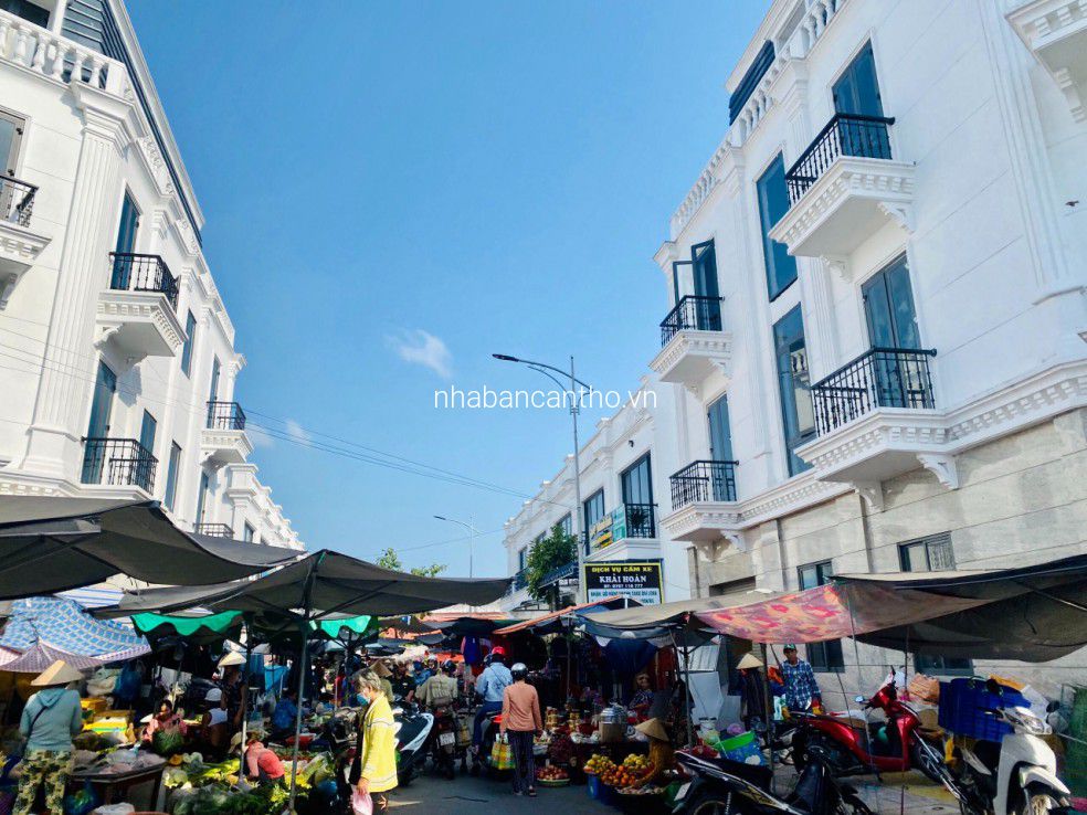 Bán nhà phố mặt tiền nhà lồng chợ thới lai cần thơ