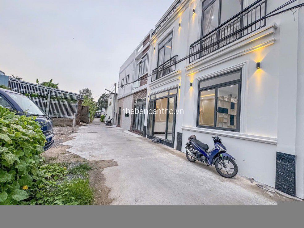 NHÀ LẦU GIÁ RẺ CÁCH CHỢ CẦU VÁN 200M