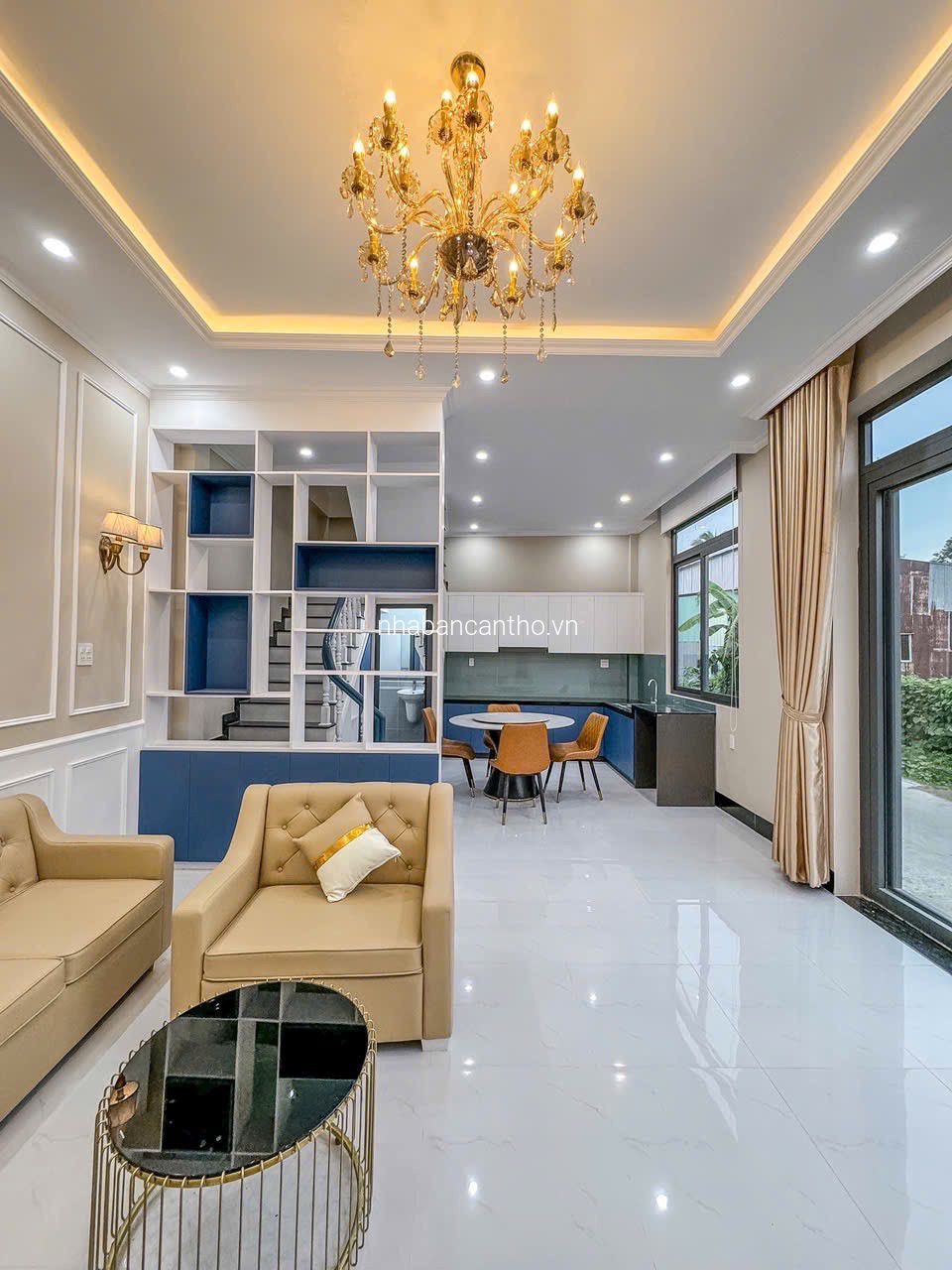 NHÀ LẦU GIÁ RẺ CÁCH CHỢ CẦU VÁN 200M